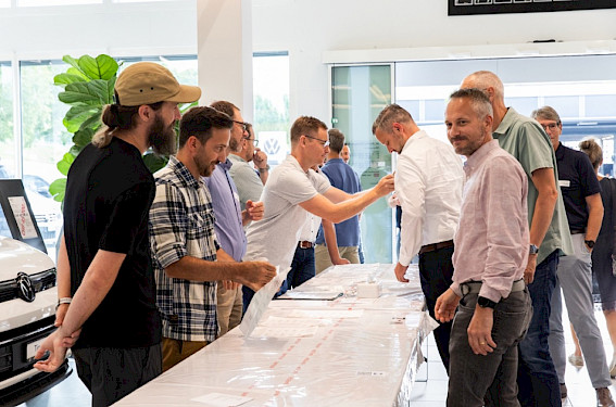 Besichtigung Gewerbe Faden 1 (AC Alu-Car Garagen AG; Christen Beck AG; techlan gmbh), Buochs